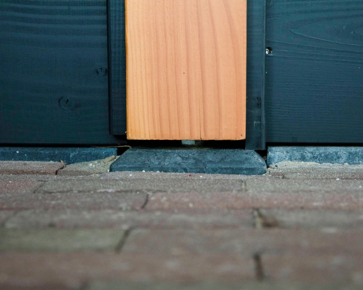 Betonpoer Recht 12 x 12 cm (120 x 120 mm) Inclusief Stelplaat M16 - Lengte 58 cm - Afbeelding 2